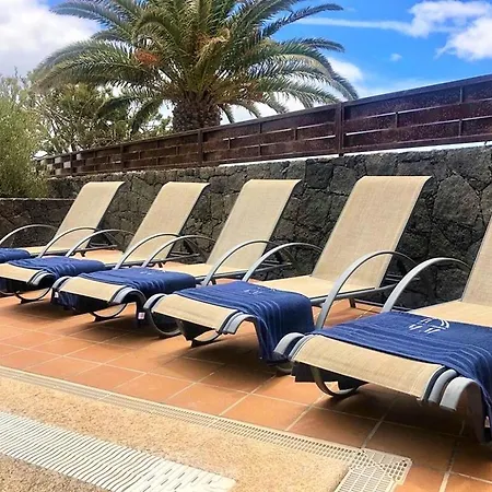 Semesterbostad Beautiful In With Pool Playa Blanca (Lanzarote)